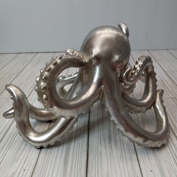 Other - Decorative Silver Nautical Octopus Polyresin Statue Home Decor Accent